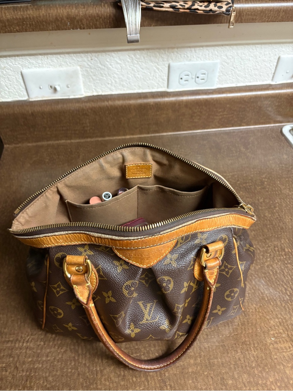 Louis Vuitton Monogram Canvas Bag in Brown & Tan